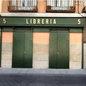 Explora la Fascinante Historia de la Librería Ángel Gomis en la Calle de la&nbsp;Luna