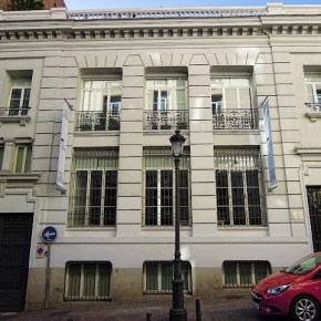 Descubre la Historia del Palacio de Neptuno en la Calle Cervantes&nbsp;42