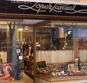 COMERCIO CENTENARIO: JAMONERÍA LÓPEZ PASCUAL, UN SIGLO DE SABOR EN&nbsp;MALASAÑA