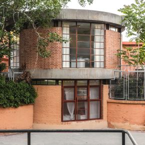 El sueño del arquitecto Sáenz de Oiza: la Colonia Nuestra Señora de Lourdes, funcionalidad y&nbsp;armonía